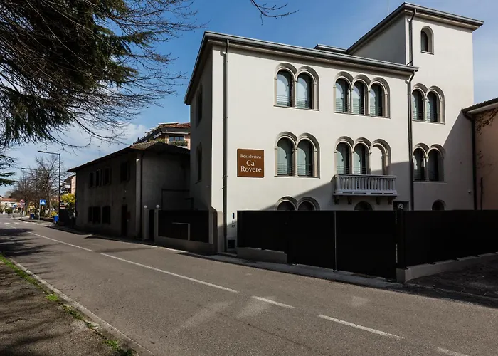 Residenza Ca' Rovere Apart-hotel 4*